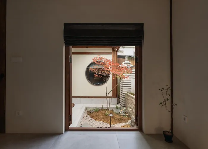 Hébergement de vacances New Primium Hanok Stay, 한옥독채 서촌별당- 경복궁역 도보 5분 Séoul