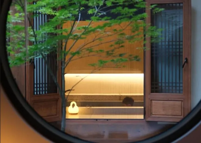 New Primium Hanok Stay, 한옥독채 서촌별당- 경복궁역 도보 5분 別荘 ソウル特別市